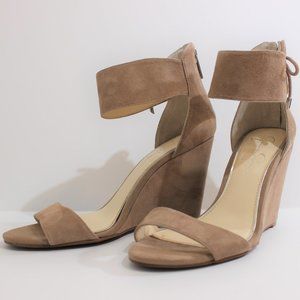 JESSICA SIMPSON Soft Suede Wedge Sandal Taupe Nude